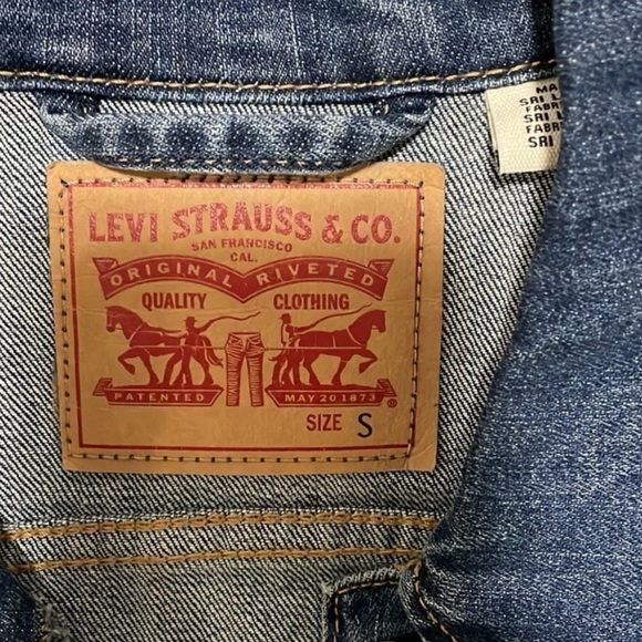 Levi’s Denim Jacket - Picture 4 of 4